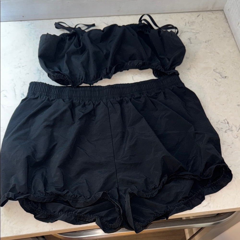 Black Women's Alo Yoga Bloomer Set - sold out